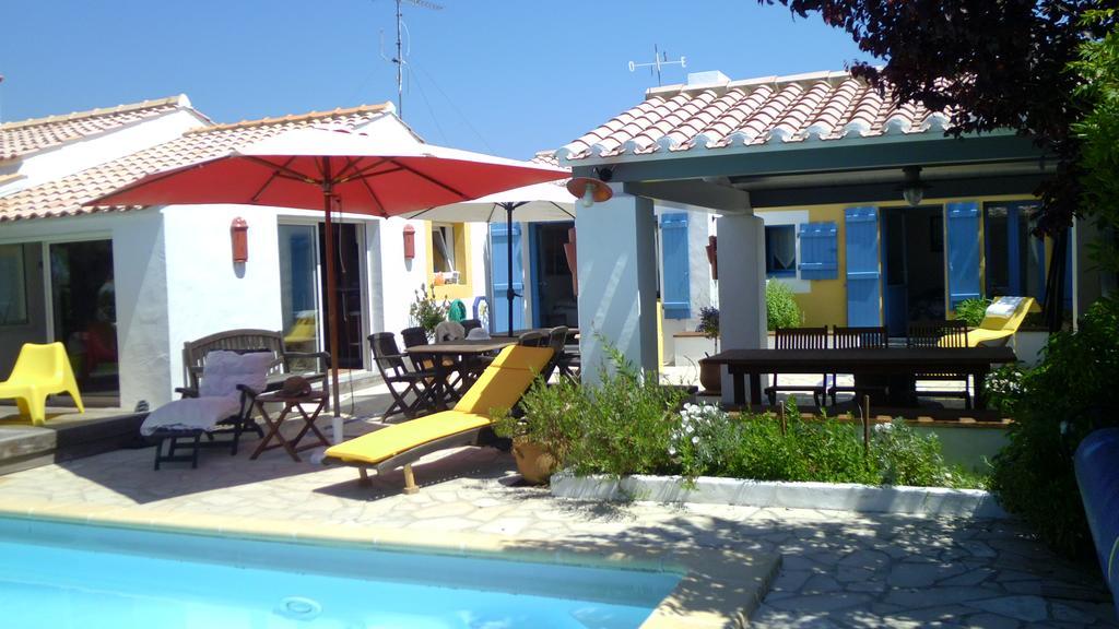 נוארמוטייה-אן-ליל Les Yeux Bleus Bed & Breakfast מראה חיצוני תמונה