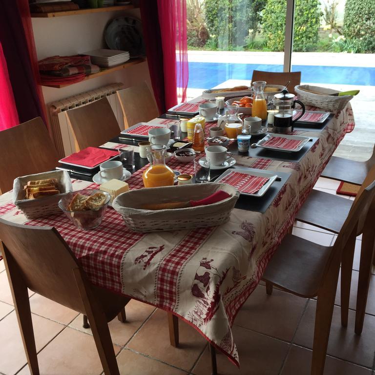נוארמוטייה-אן-ליל Les Yeux Bleus Bed & Breakfast מראה חיצוני תמונה