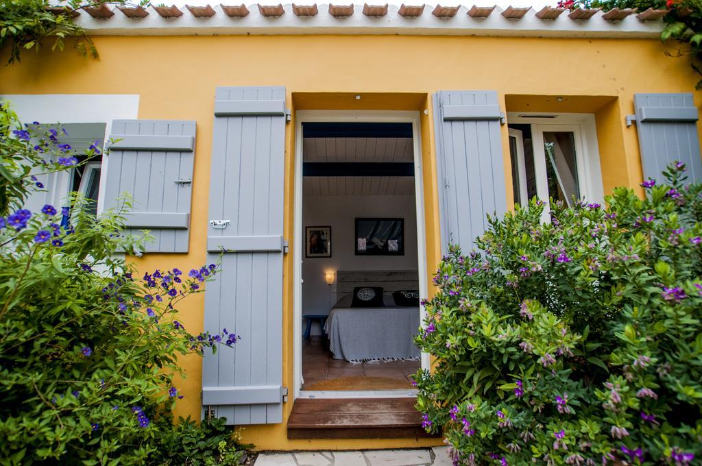 נוארמוטייה-אן-ליל Les Yeux Bleus Bed & Breakfast מראה חיצוני תמונה