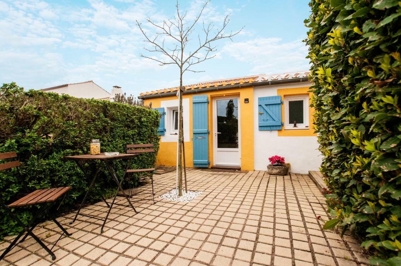 נוארמוטייה-אן-ליל Les Yeux Bleus Bed & Breakfast מראה חיצוני תמונה